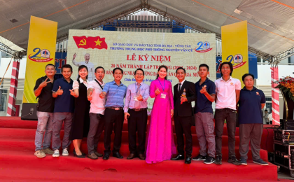 25 năm thành lập trường THPT Nguyễn Văn Cừ